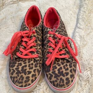 Woman’s size 7 leopard and pink vans.